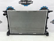Радиатор охлаждения двигателя Audi A6 C7 2014 CGWD