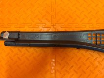 Решетка под лобовое стекло правая RENAULT Duster джип/suv 5 дв 2015 h4md430