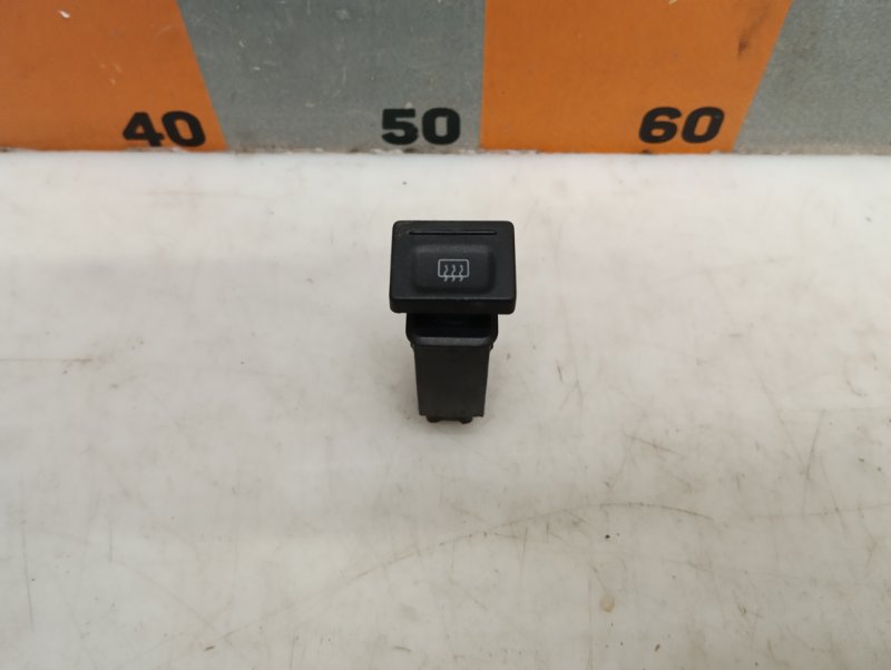 Кнопка обогрева стекла Chery Amulet A15 DA 1.6 2006 задн. (б/у)