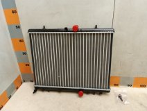 Радиатор основной Peugeot 308 1