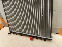 Радиатор основной Peugeot 308 1