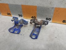 Петля двери правая задняя Mitsubishi Airtrek CU2W 2002 2.0