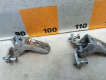 Петля двери левая передняя Mitsubishi Lancer 9 2006 1.6