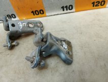 Петля двери правая задняя Mitsubishi Lancer 9 2006 1.6