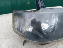Фара ксеноновая правая передняя Mazda Bongo Friendee 2001