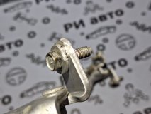 Петли двери правые задние Mitsubishi Lancer Cedia CS2A 2000 4G15