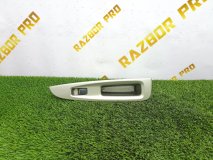 Кнопка стеклоподъемника правая задняя Toyota Mark II X110 2000-2004 1GFE
