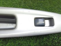 Кнопка стеклоподъемника правая задняя Toyota Mark II X110 2000-2004 1GFE