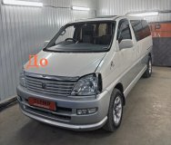 Стекло лобовое переднее Toyota Hiace Regius KCH46G 1997-2002 1KZ-TE