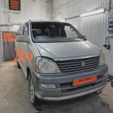 Стекло лобовое переднее Toyota Hiace Regius KCH46G 1997-2002 1KZ-TE