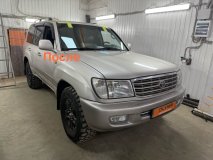 Стекло лобовое переднее Toyota Land Cruiser UZJ100 1998-2007 2UZ-FE