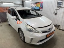 Стекло лобовое переднее Toyota Prius Alpha ZVW41W 2014-2021 2ZR-FXE