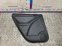Обшивка двери левая задняя Pontiac Vibe 1 2003 1ZZFE