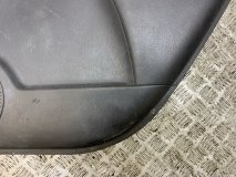 Обшивка двери правая задняя Pontiac Vibe 1 2003 1ZZFE