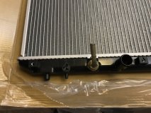 Радиатор охлаждения Suzuki Baleno 96-02 1.3-1.8 AT