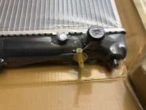 Радиатор охлаждения Suzuki Vitara 88-97 1.6 AT