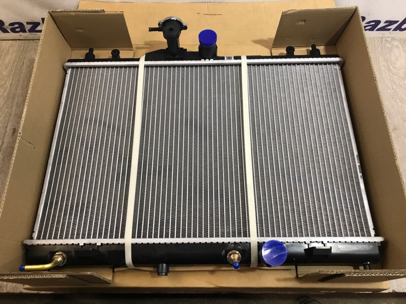 Радиатор охлаждения Nissan Tiida 1/Sentra 7 AT 04