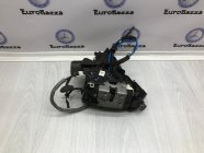Замок двери правый задний Mercedes C W204 2007-2014
