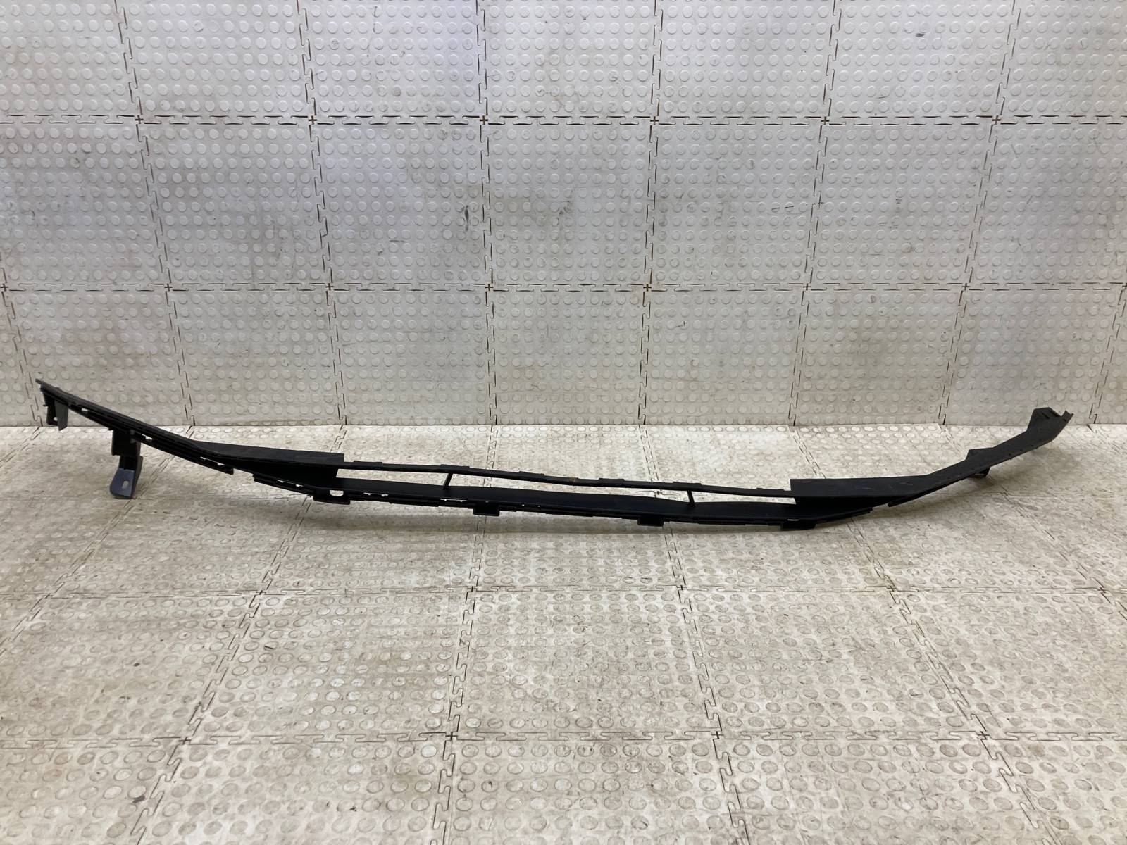 Решетка бампера Hyundai Elantra 7 CN7 2020 перед.