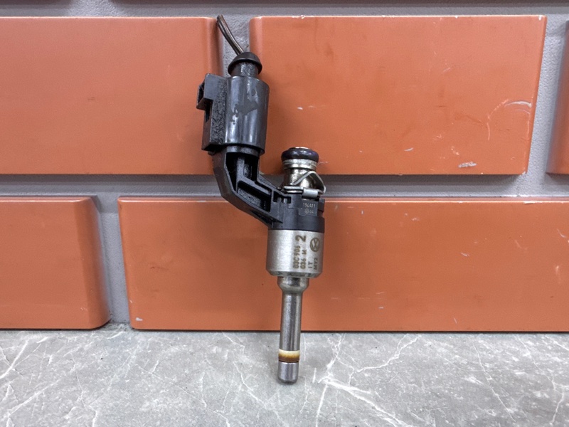 Форсунка Volkswagen Tiguan NF 1.4 CAV 2011 (б/у)