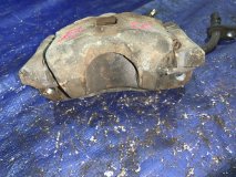 Суппорт левый передний HONDA THAT'S JD2 E07Z