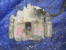 Суппорт левый передний HONDA THAT'S JD2 E07Z