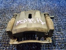 Суппорт левый передний TOYOTA SIENTA NCP85