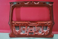 Дверь багажника Suzuki SX4