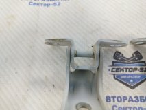 Петля двери правая передняя Hyundai IX35 LM 2011 D4HA