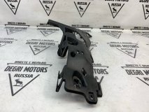 Кронштейн бампера правый передний Volvo V60 2020 B4204T23
