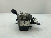 Блок abs Toyota Sienta NCP81 2004 1NZFE