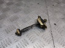 Ограничитель двери левый передний Nissan Terrano2 R20 2006 td27ti