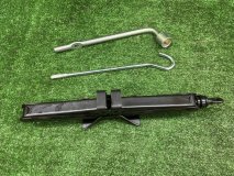 Домкрат TOYOTA PASSO M700A 2016/09 1KR-FE Домкрат TOYOTA PASSO M700A 2016/09 1KR-FE