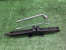 Домкрат TOYOTA PASSO M700A 2016/09 1KR-FE Домкрат TOYOTA PASSO M700A 2016/09 1KR-FE