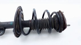 Амортизатор правый передний Toyota RAV4 XA40 2013 3ZR-FE