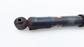 Амортизатор правый задний Toyota RAV4 XA40 2013 3ZR-FE