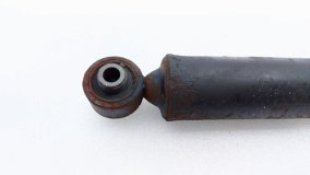 Амортизатор левый задний Toyota RAV4 XA40 2013 3ZR-FE