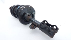 Амортизатор левый передний Toyota RAV4 XA40 2017 3ZR-FE