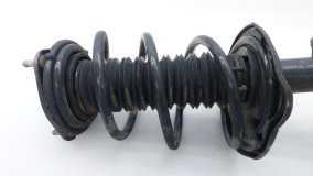 Амортизатор левый передний Toyota RAV4 XA40 2017 2ARFE