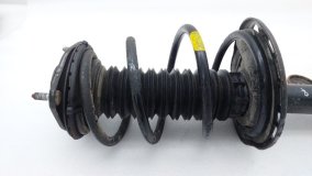 Амортизатор правый передний Toyota RAV4 XA40 2017 2ARFE