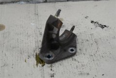 Кронштейн двигателя Ford Fiesta MK5 2002 - 2008 FXJA Кронштейн двигателя Ford Fiesta MK5 2002 - 2008 FXJA