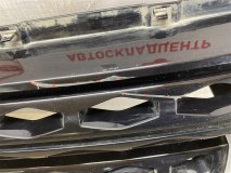 Решетка радиатора LAND ROVER DISCOVERY IV (L319) 2009-2017 2013-2017