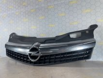Решетка радиатора Opel Astra H GTC 2007 Z18XER