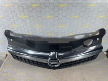 Решетка радиатора Opel Astra H GTC 2007 Z18XER