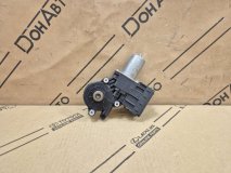 Мотор стеклоподъемника правый задний Toyota Rav4 50