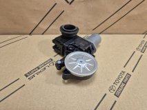 Мотор стеклоподъемника правый задний Toyota Harrier 4