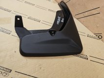 Брызговик правый задний Lexus RX 4