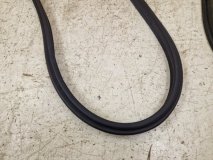 Уплотнитель крышки багажника Lexus RX 4