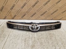 Решетка радиатора Toyota Camry V55