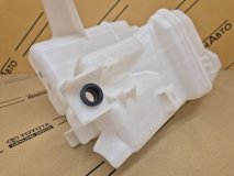 Бачок омывателя Toyota Camry V70